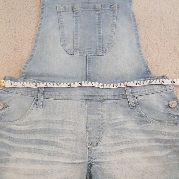 Juniors Wallflower Blue Denim Overall Shorts - Picture 6 of 6